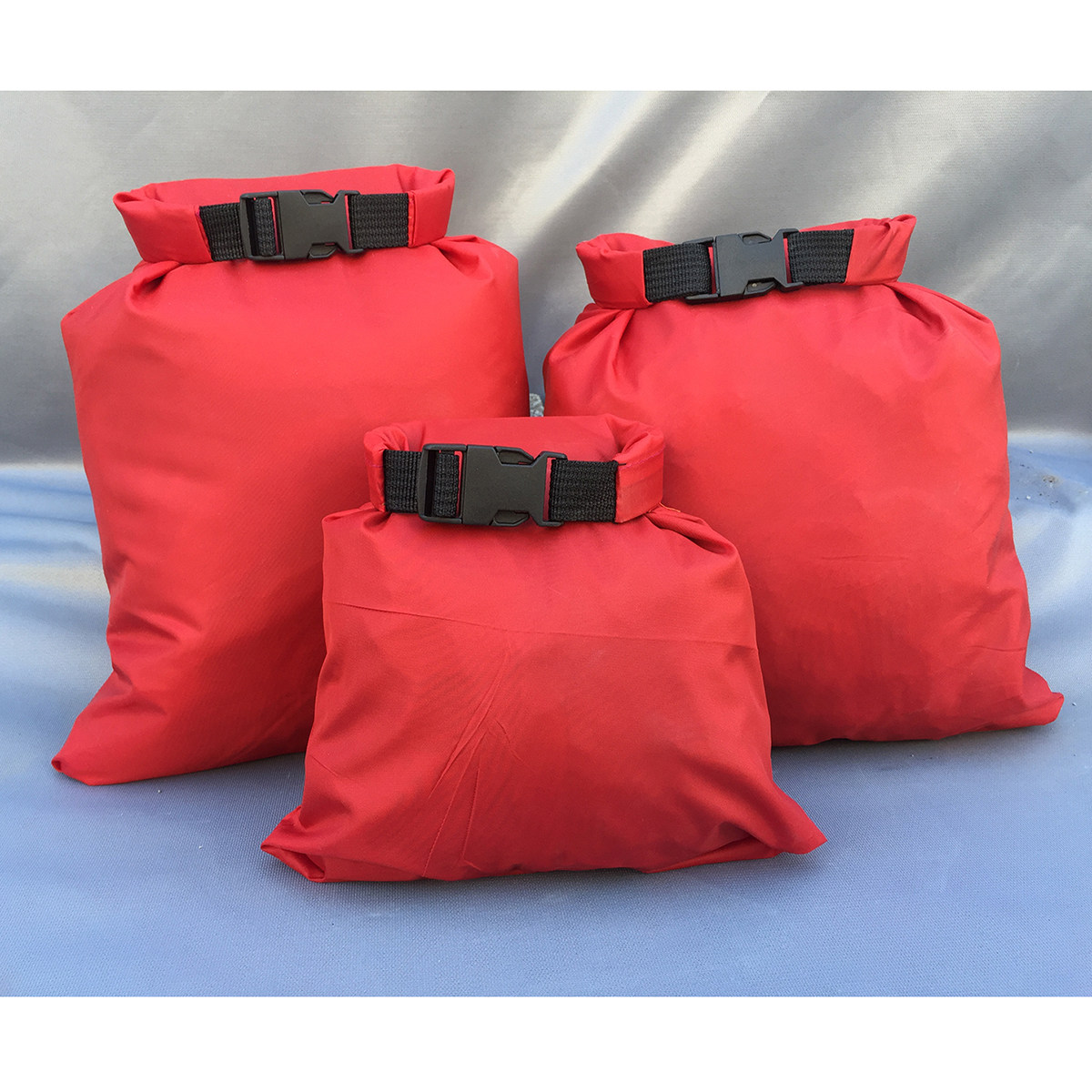 Fishing Kayak Storage Bag - 3個入り、防水仕様のドライバッグ。ナイロン製で、ロールトップ式の開閉口。アウトドア、キャンプ、ボート、カヤック、釣りでの収納に最適。